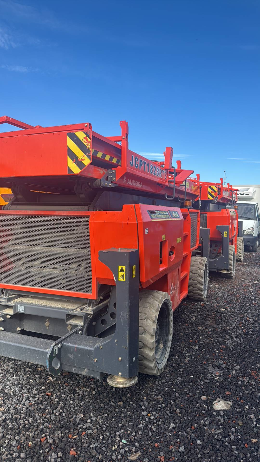 Dingli JCPT1823RTB Самоходный ножничный подъемник,  270 км, 2023 года в лизинг