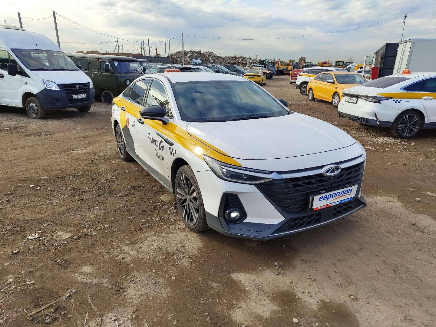 Chery Arrizo 8