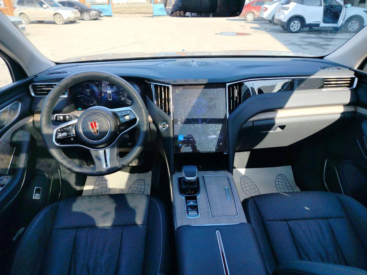 Hongqi HS7,  3 273 км, 2025 года в лизинг