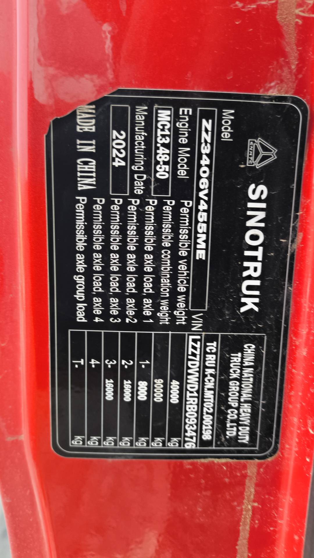 Sitrak ZZ3406V455ME,  99 726 км, 2024 года в лизинг