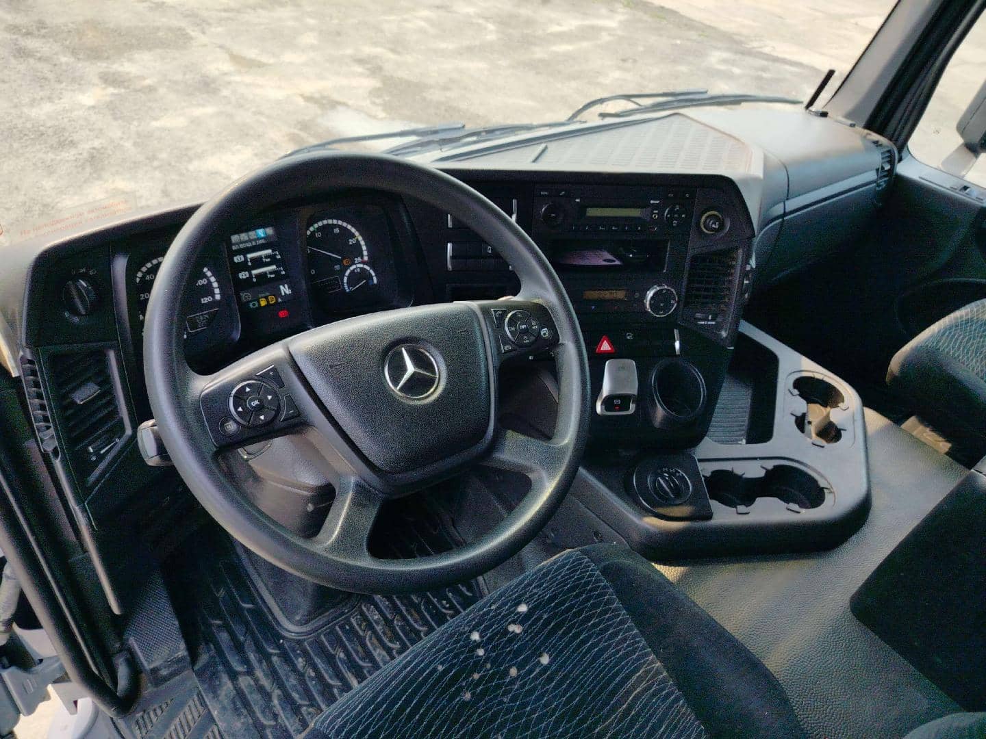 Mercedes-Benz Arocs 3348 AS 6x6 (ClassicSpace),  228 474 км, 2021 года в лизинг