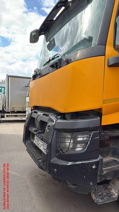 Renault К 440 8X4 (Day cab)