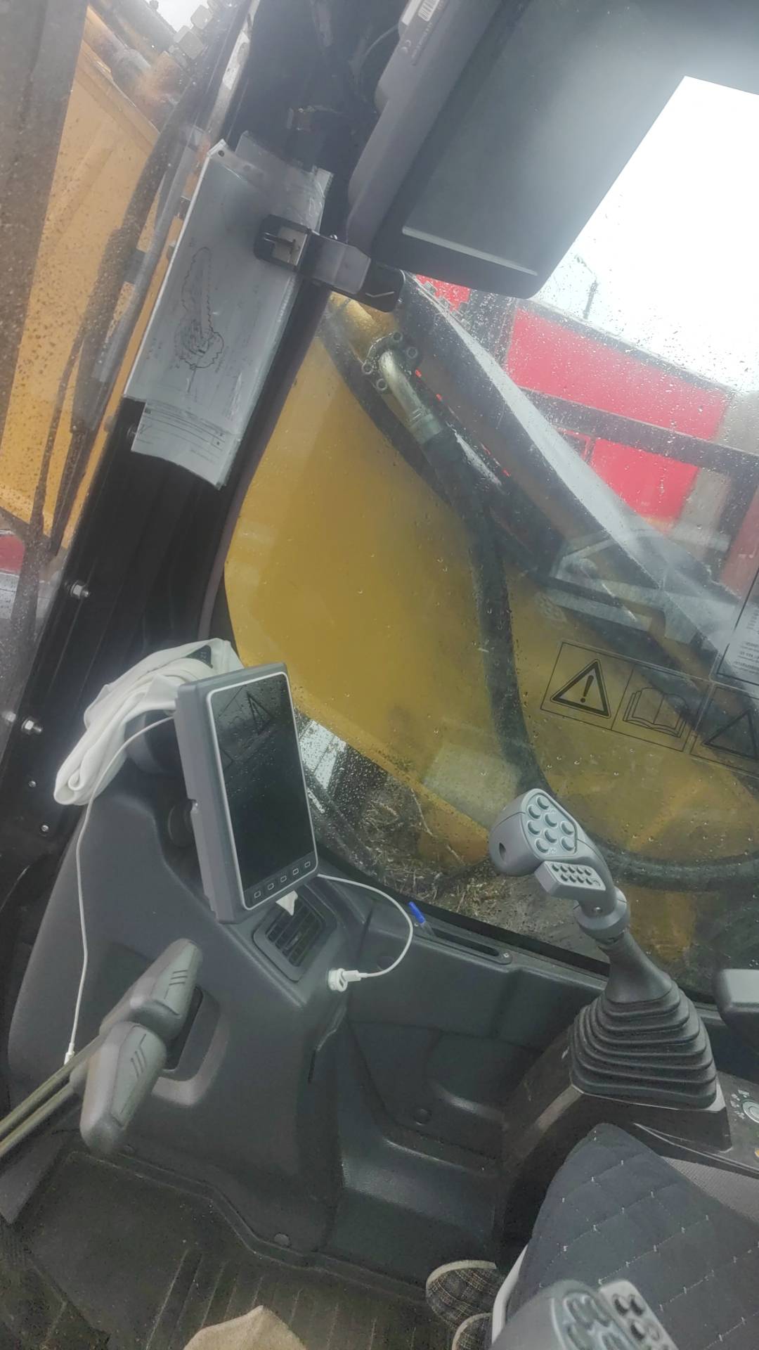 SANY SY245H с харвестерной головкой Waratah H480C, 2023 года в лизинг