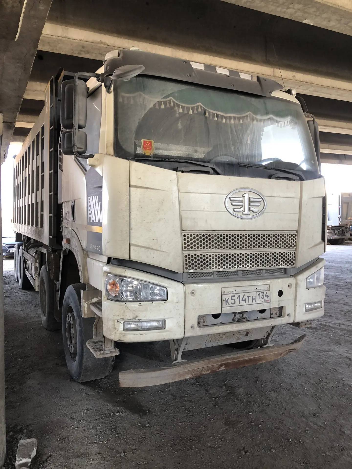 FAW CA3310P66K24T4E5 8х4,  326 792 км, 2021 года в лизинг