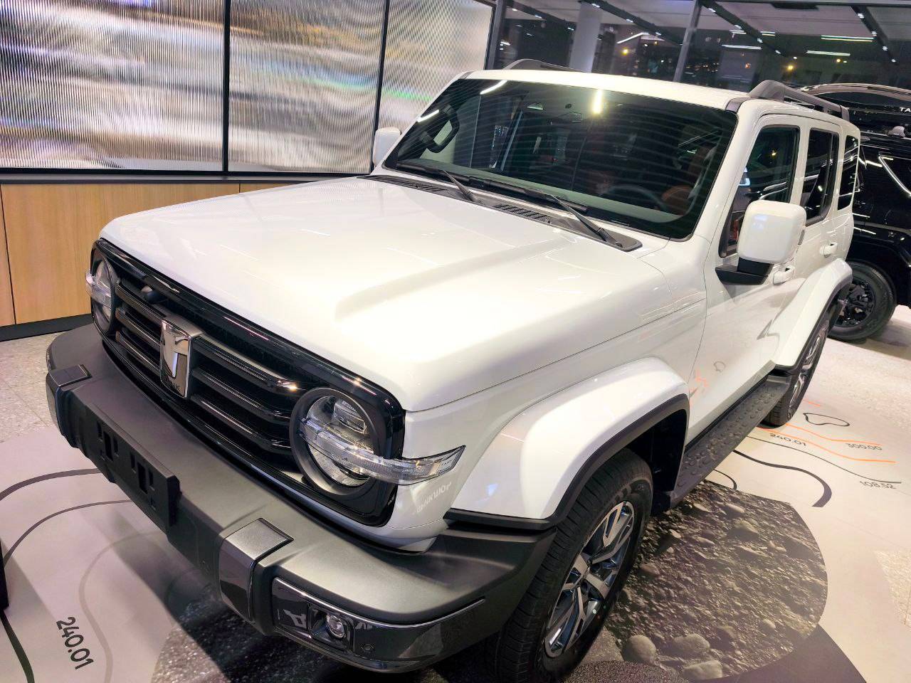 Tank 300 City Premium 2.0 8AT 4WD