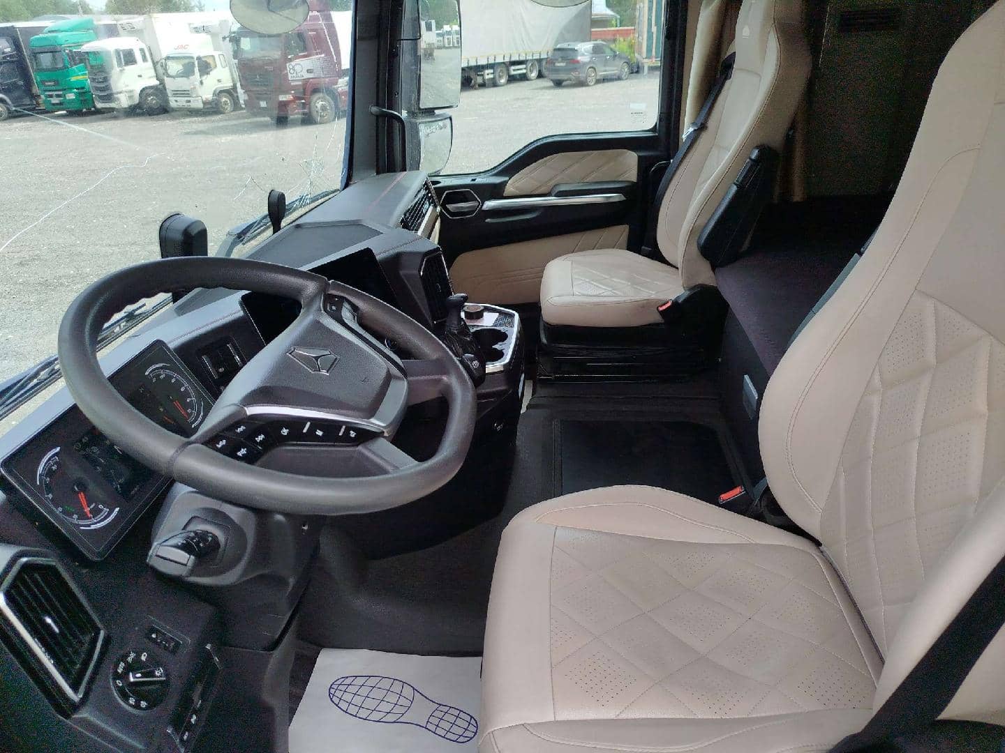 Sitrak C7H MAX ZZ4186V391HE,  593 997 км, 2023 года в лизинг