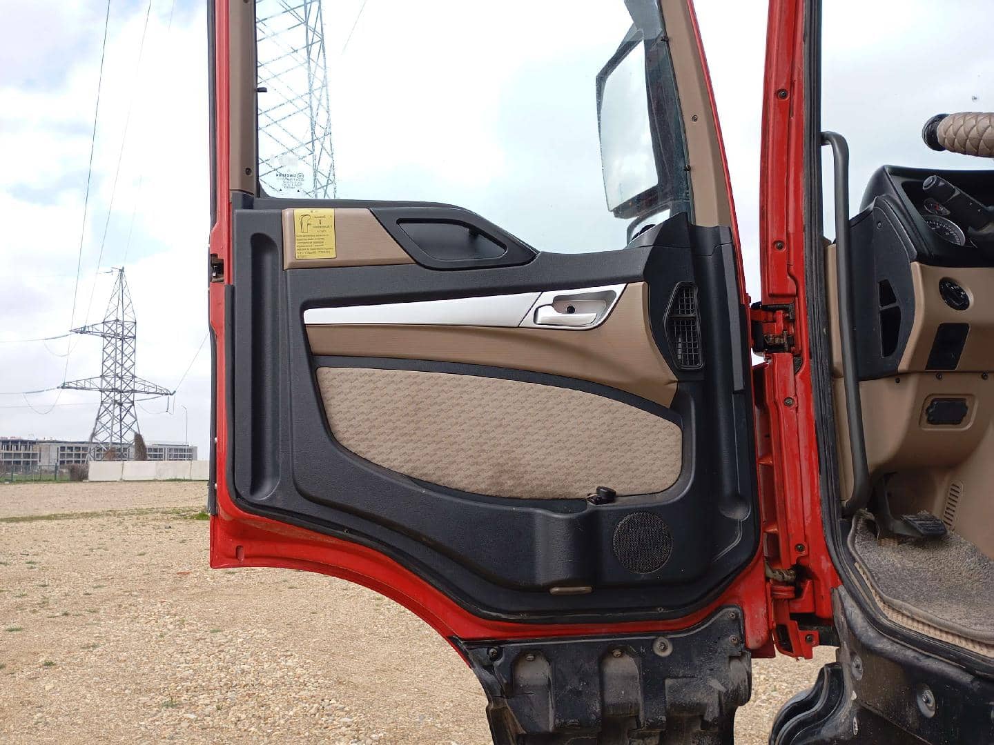 HOWO Sitrak C7H 8x4,  326 511 км, 2022 года в лизинг