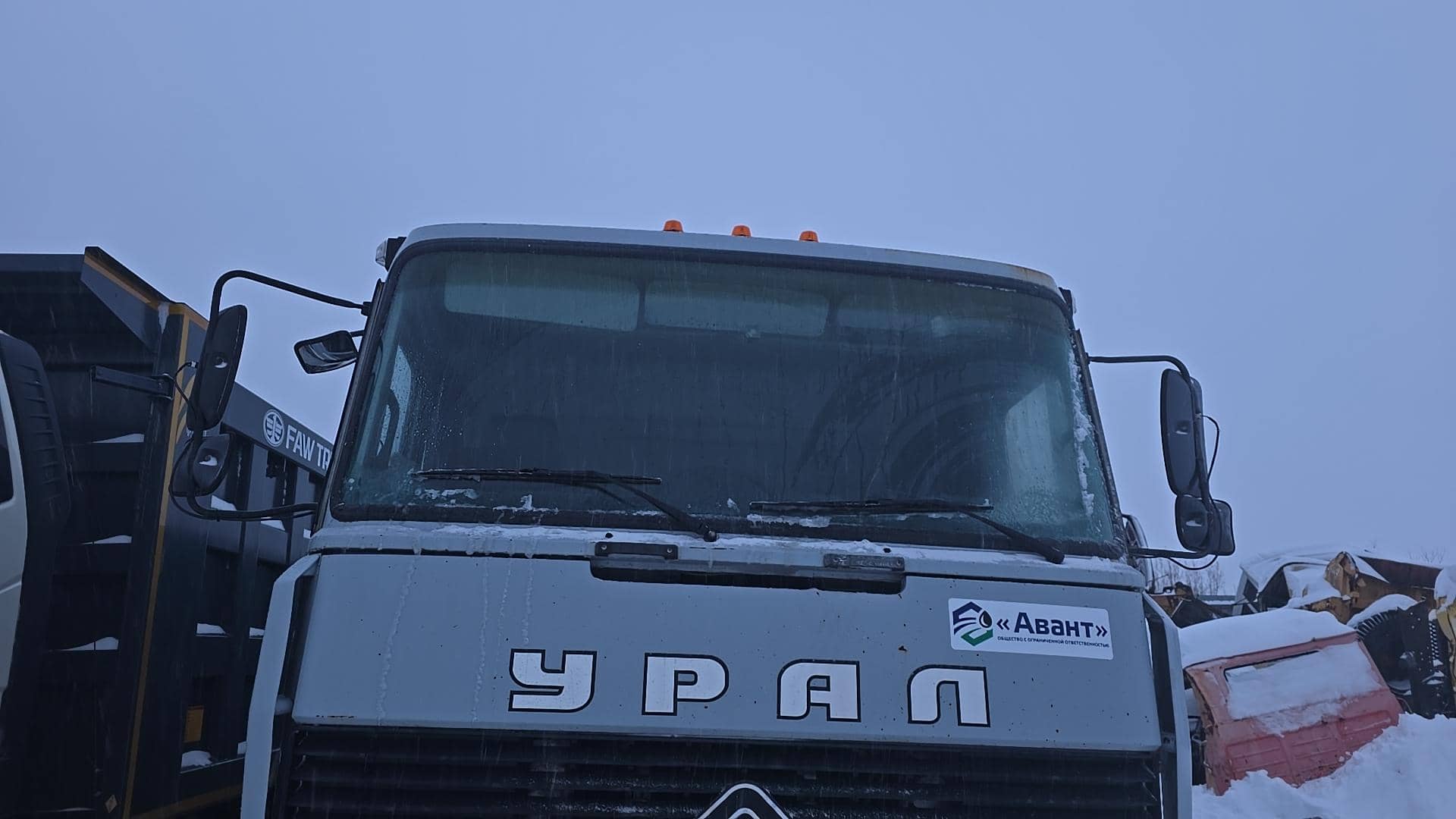 УРАЛ 6370K,  52 725 км, 2013 года в лизинг
