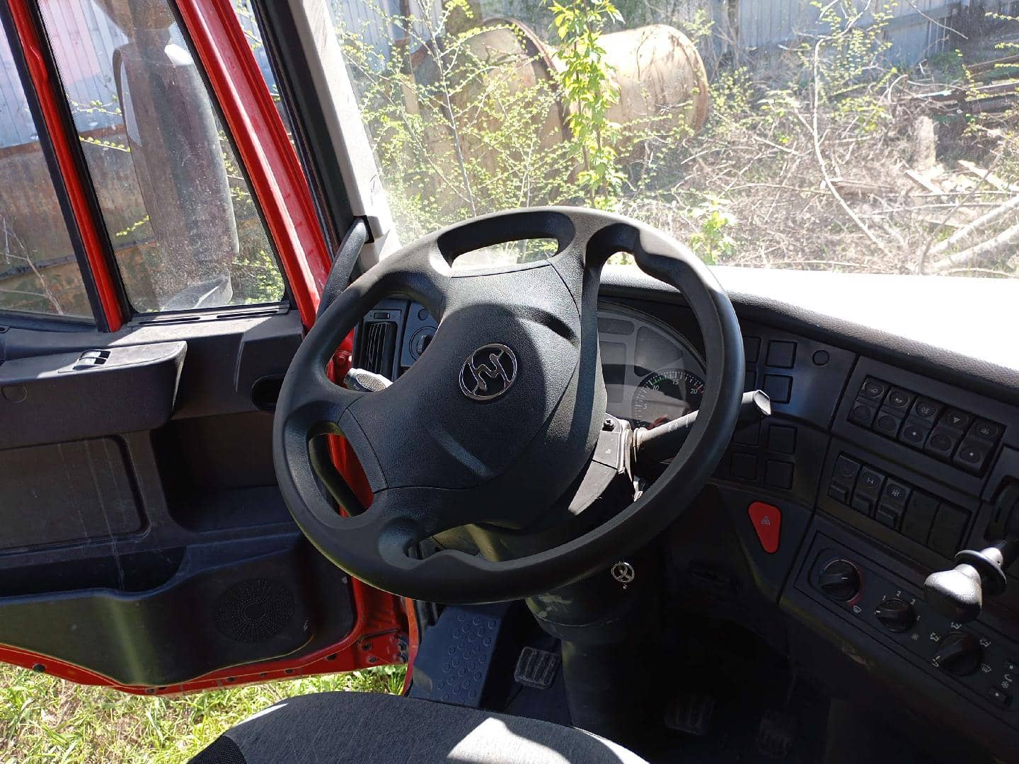 HONGYAN CQ3406HV39D,  205 842 км, 2022 года в лизинг