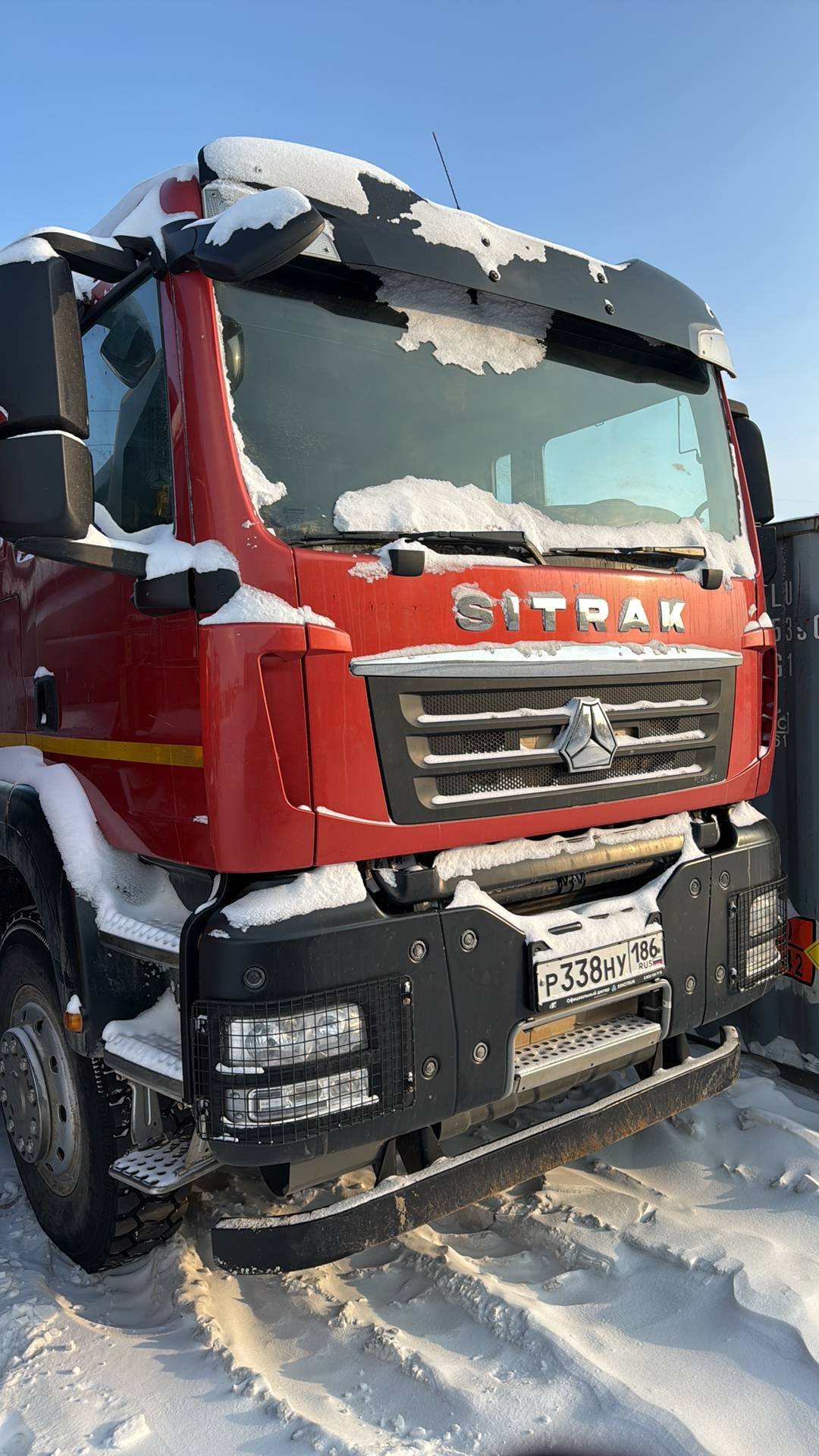 Sitrak ZZ3316V306ME,  40 326 км, 2023 года в лизинг