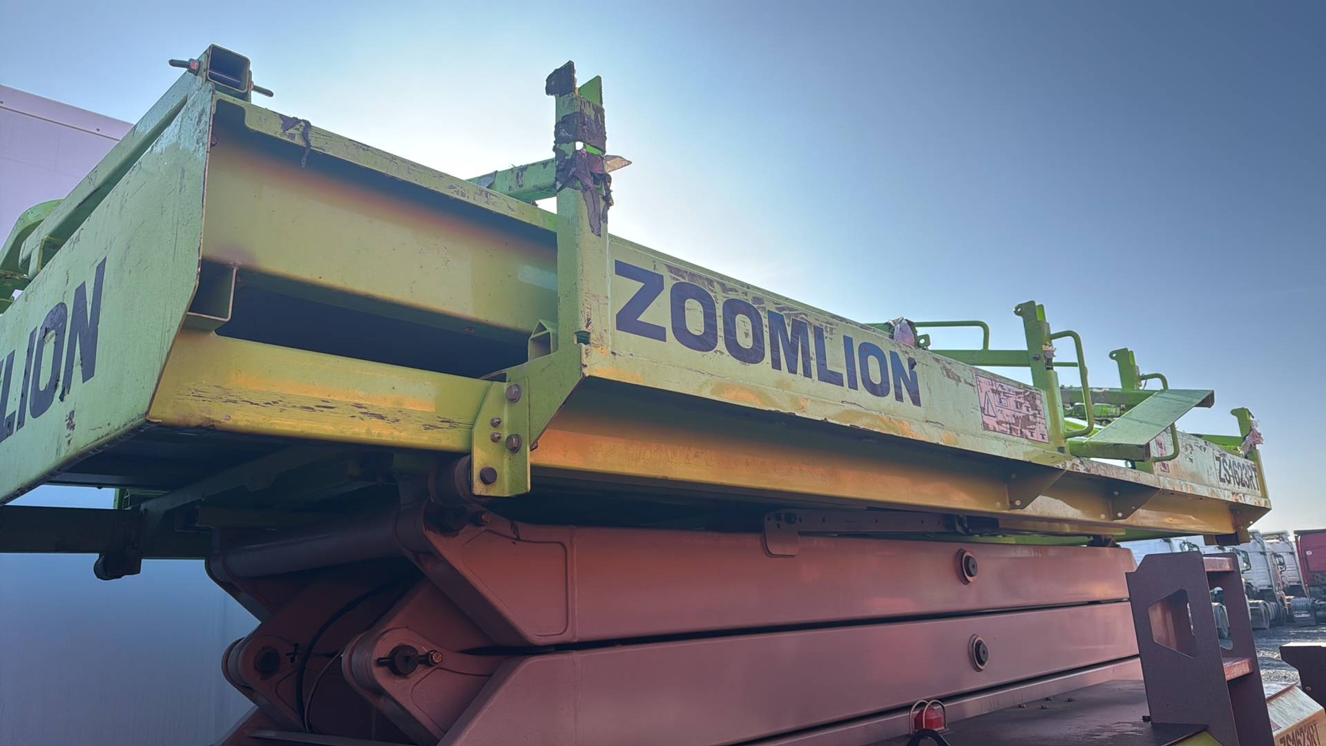 Zoomlion ZS1623RT ножничный подъемник самоходный, 2022 года в лизинг