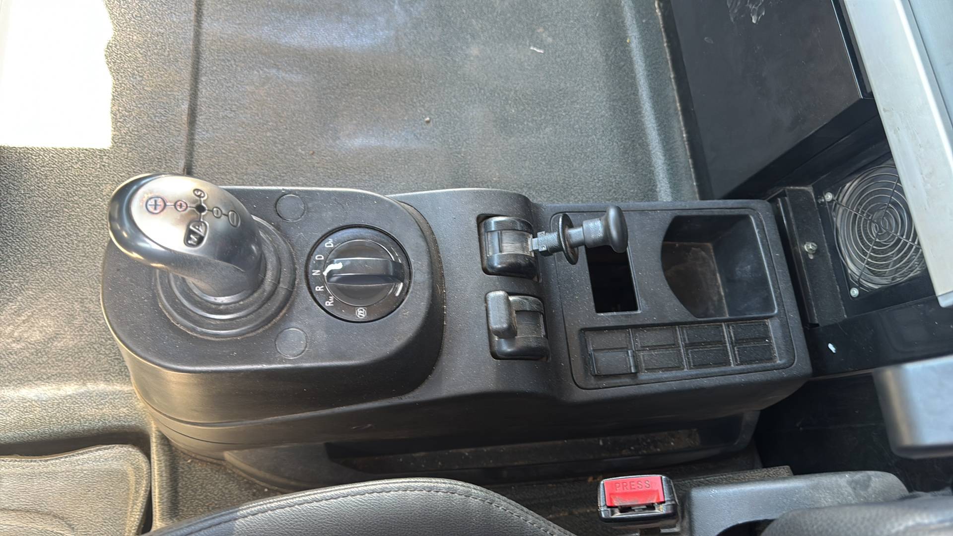 Sitrak C7H 4x2 ZZ4186V361HE,  430 795 км, 2022 года в лизинг