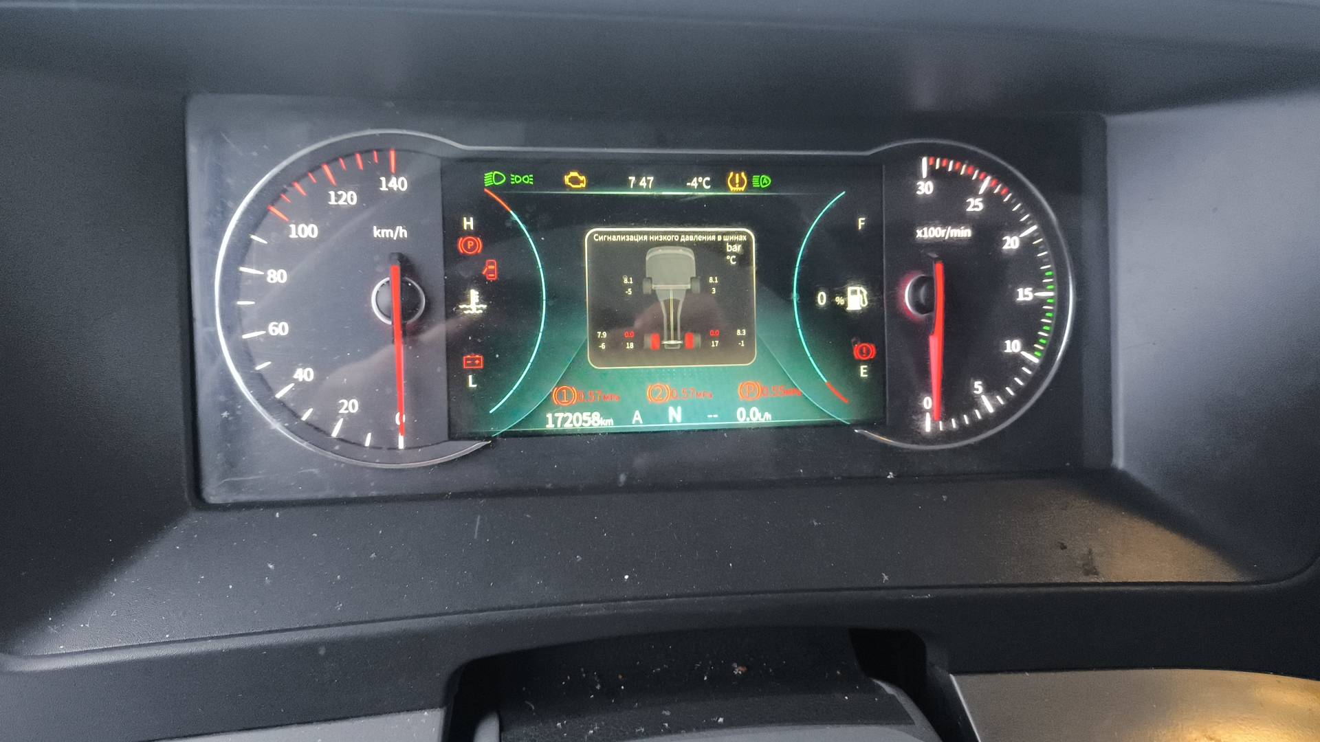 DongFeng GX DFH4180 4x2,  172 058 км, 2023 года в лизинг