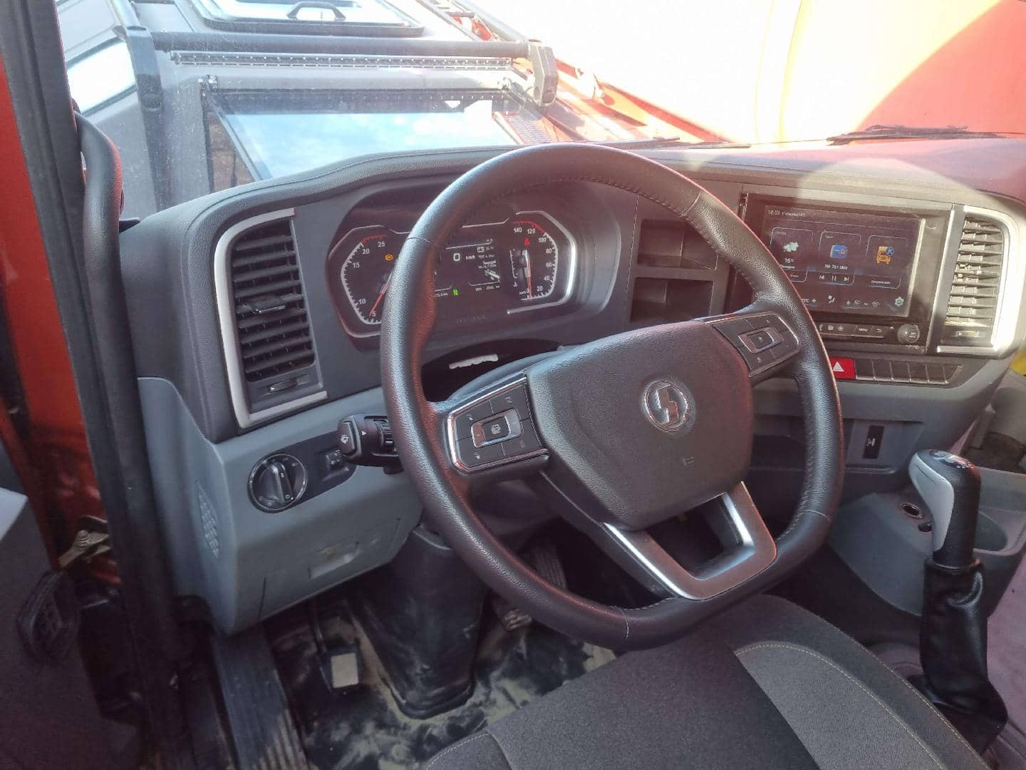 Shacman SX32586V385,  45 061 км, 2024 года в лизинг