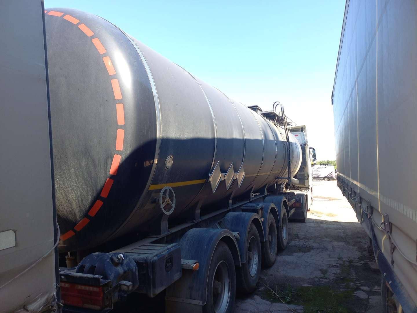 Фокстанк (FOXTANK) Бензовоз 877721, 2023 года в лизинг