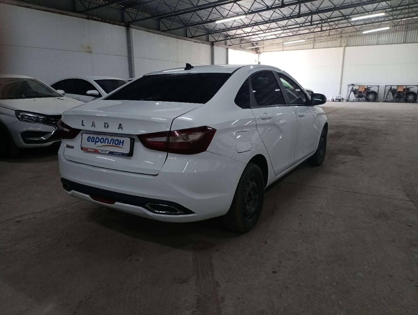 Lada Vesta седан,  170 000 км, 2023 года в лизинг