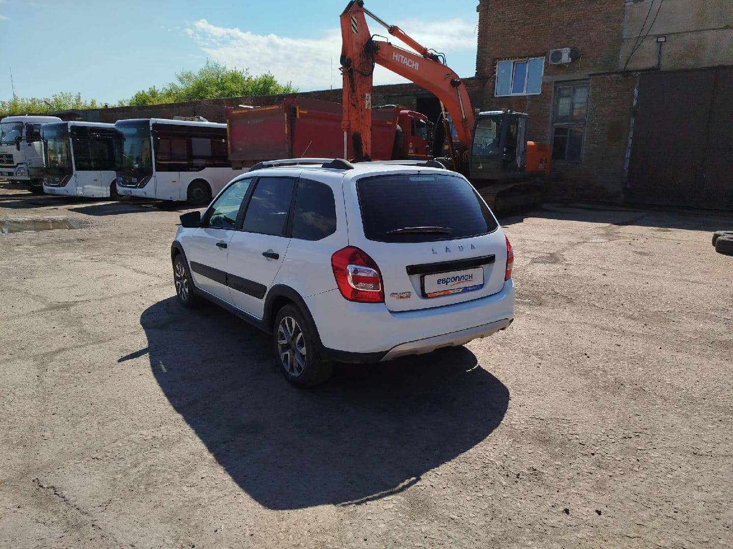 Lada Granta Кросс,  126 842 км, 2023 года в лизинг
