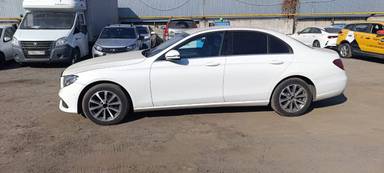Mercedes-Benz E седан