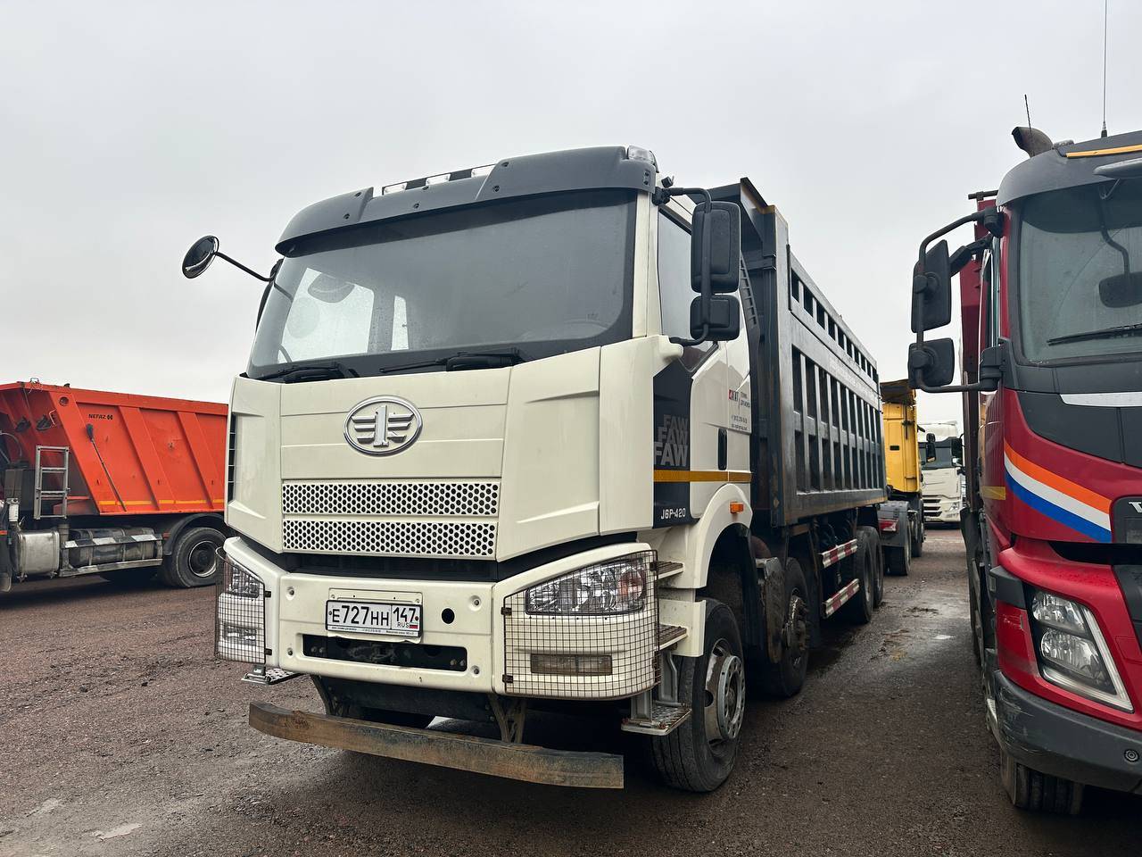 FAW CA3311P66K24T4E5 8х4,  71 643 км, 2023 года в лизинг