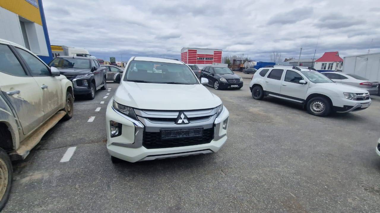 Mitsubishi L200 Лот 000002426