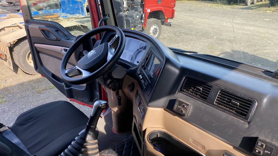 HOWO ZZ3257V384GE1 6x4,  121 025 км, 2022 года