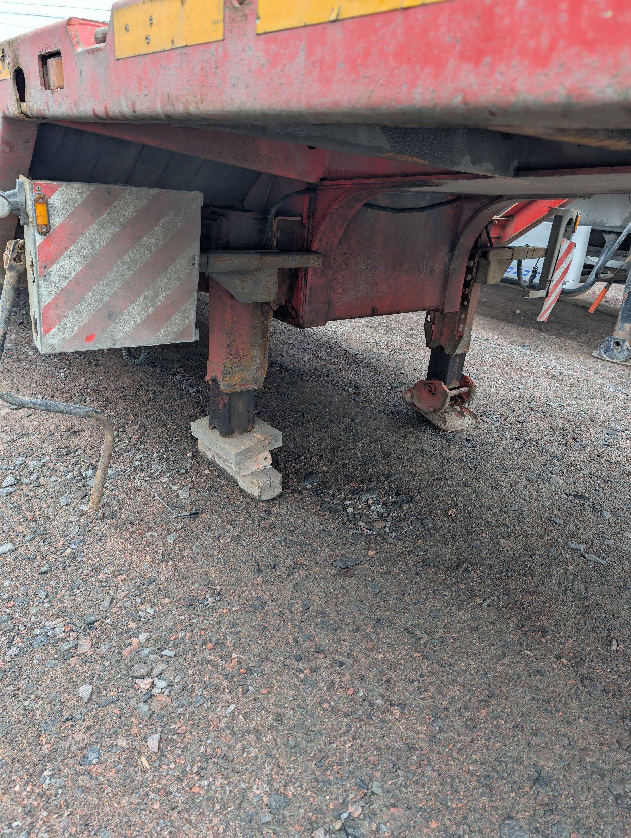 Компания СпецПрицеп Тяжеловоз низкорамный 9942L4, 2020 года в лизинг