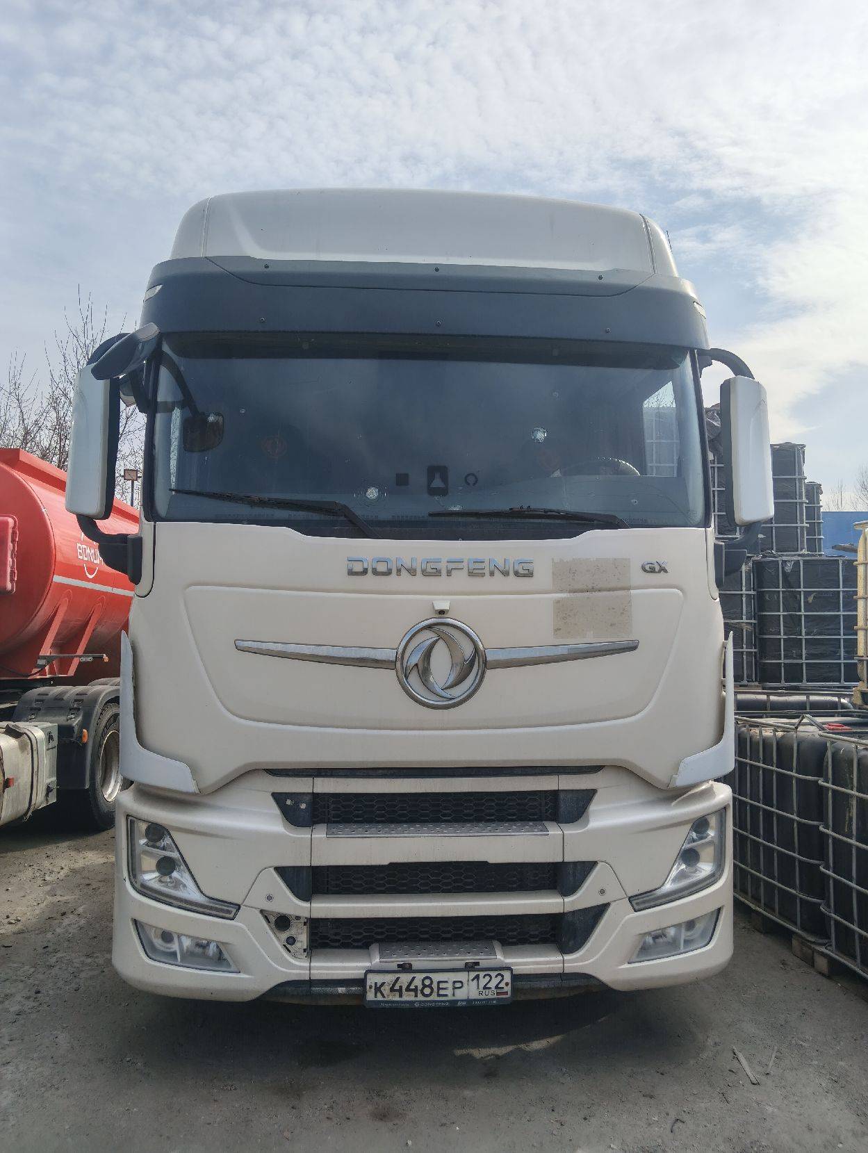 DongFeng GX DFH4180 4x2,  554 541 км, 2023 года в лизинг