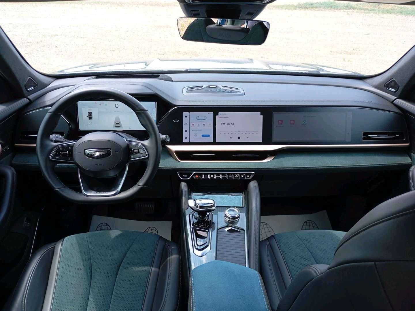 Geely Monjaro,  41 916 км, 2024 года в лизинг