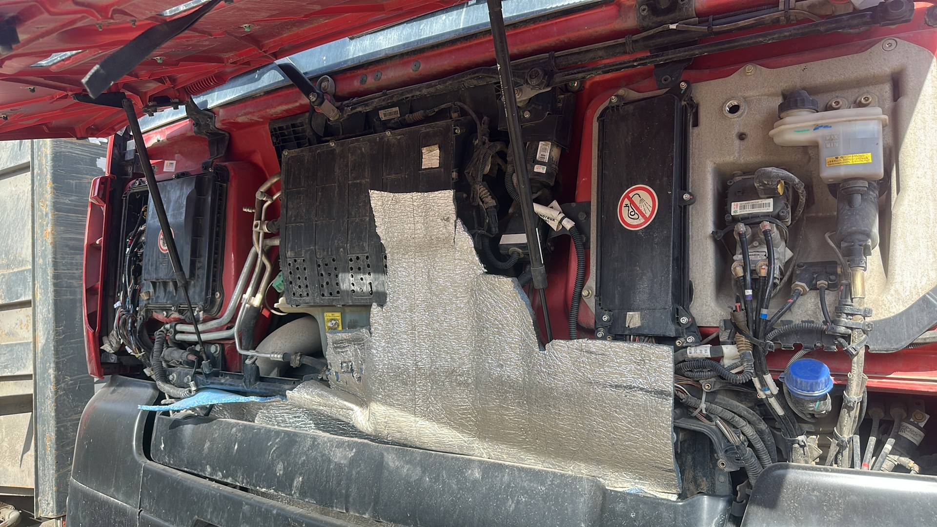 Sitrak С7Н 6×4 ZZ4256V364HE,  1 км, 2024 года в лизинг