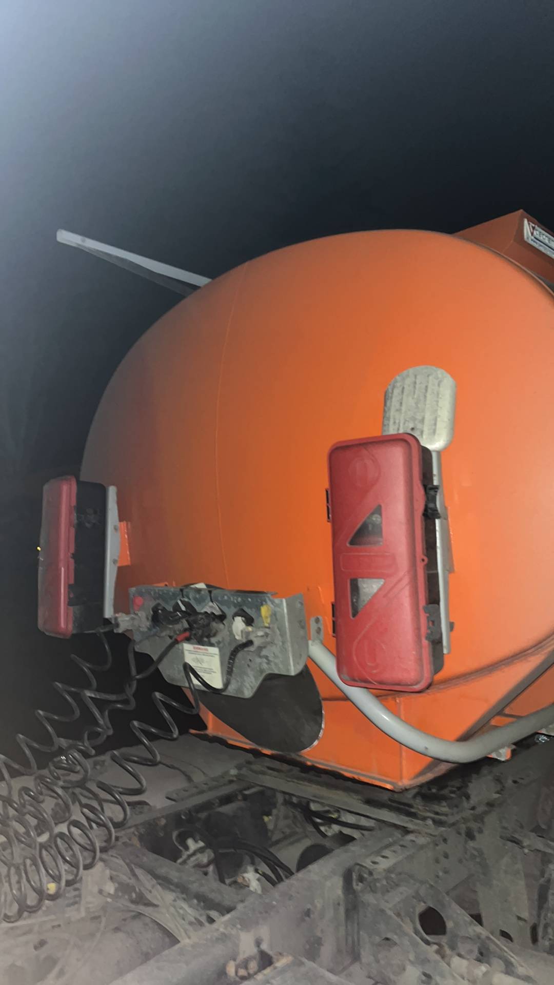 Сеспель Бензовоз SF3330 (964846), 2024 года в лизинг