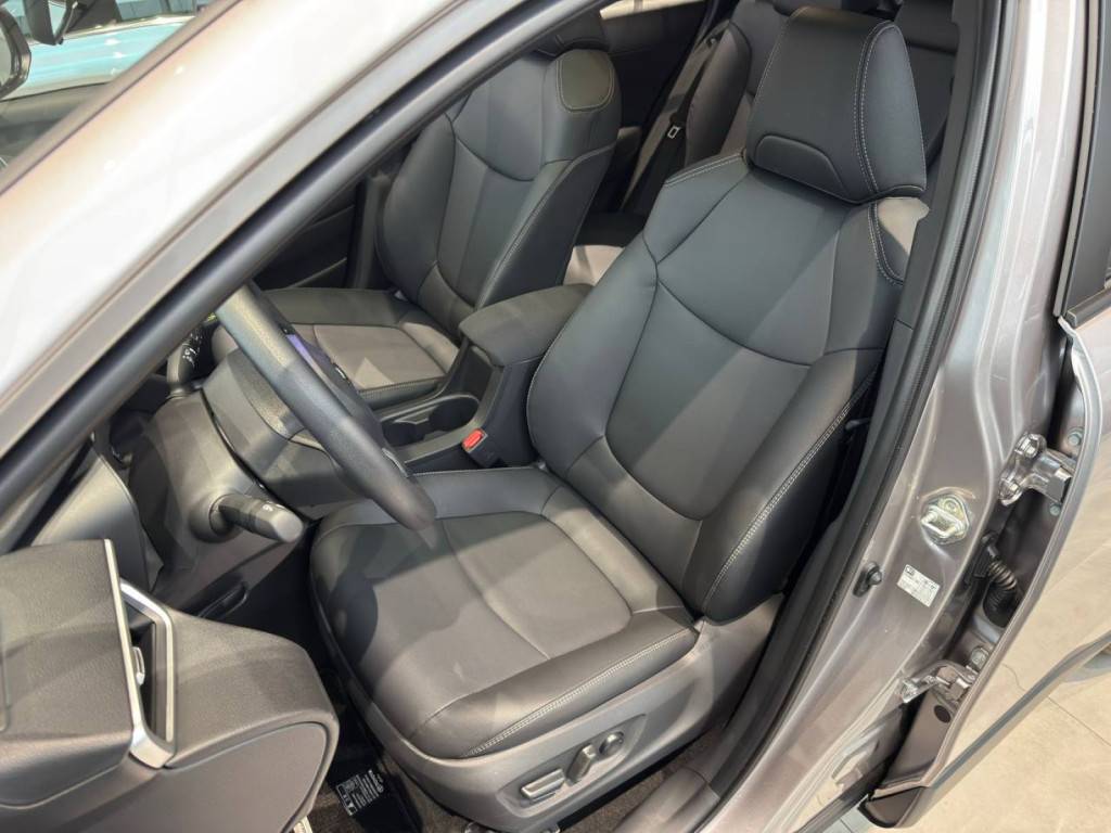 Toyota Corolla Cross Deluxe Edition 2.0 CVT