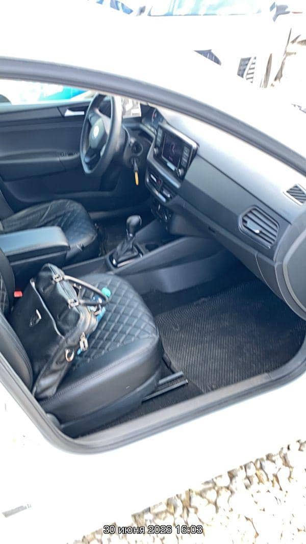 Volkswagen Polo,  252 543 км, 2021 года в лизинг