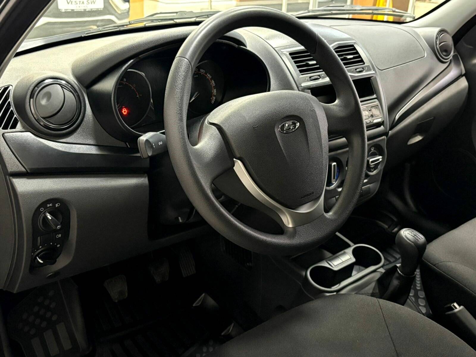 Lada Granta седан Classic 24 Кондиционер 1.6 90hp 5MT