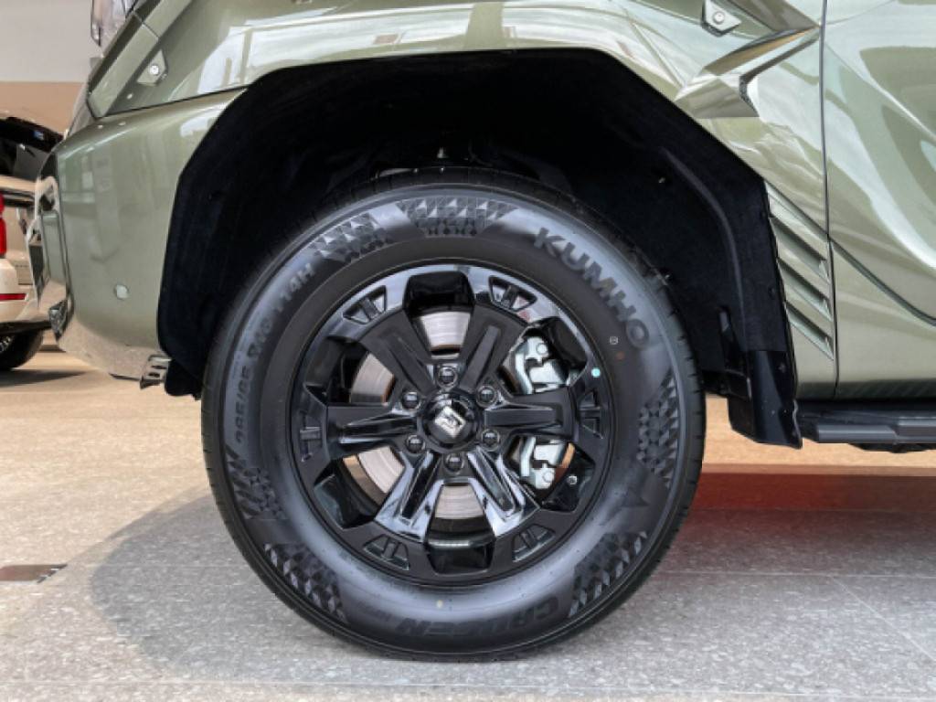 Tank 400 2.0T AT 4WD Premium