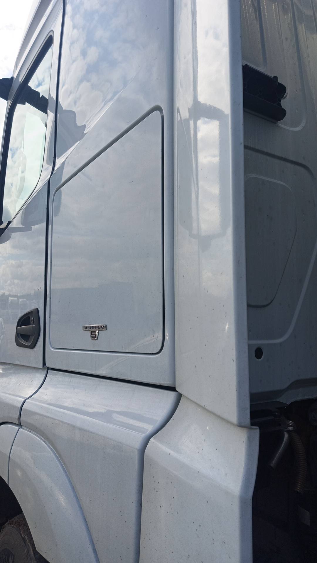 Mercedes-Benz Actros 4 1842 LS 4x2 (BigSpace),  713 818 км, 2018 года в лизинг