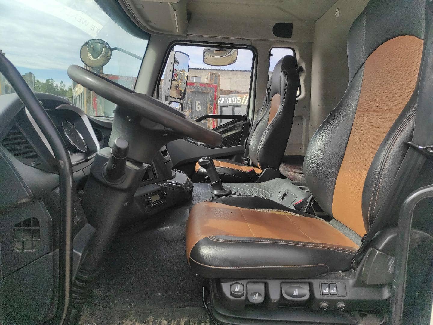 FAW CA3250P66K24L1TE5 6x6,  133 063 км, 2023 года в лизинг