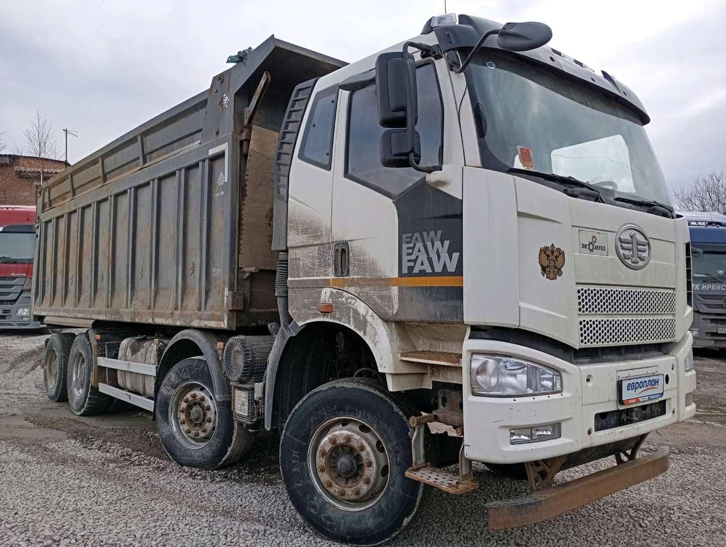 FAW CA3310P66K2T1E5 8х4,  279 516 км, 2023 года в лизинг