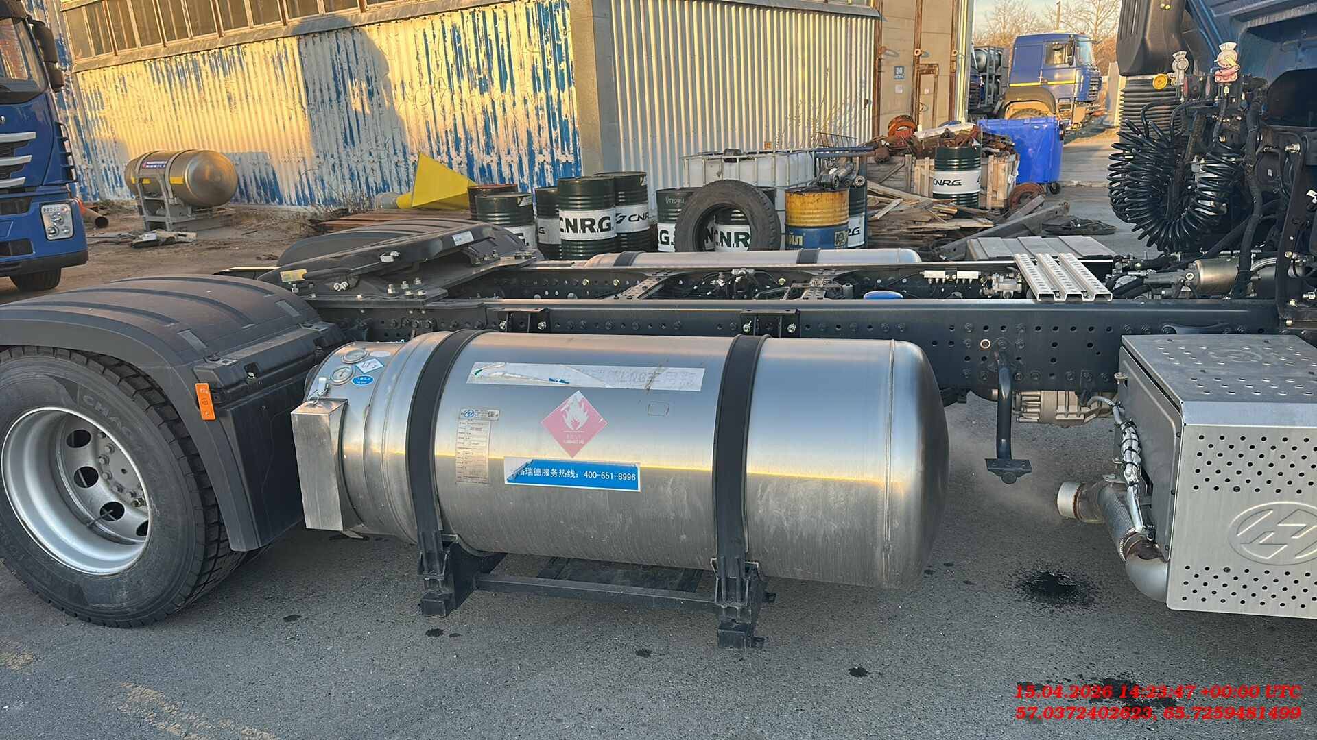 HONGYAN CQ4187HD12381T LNG,  3 771 км, 2023 года в лизинг