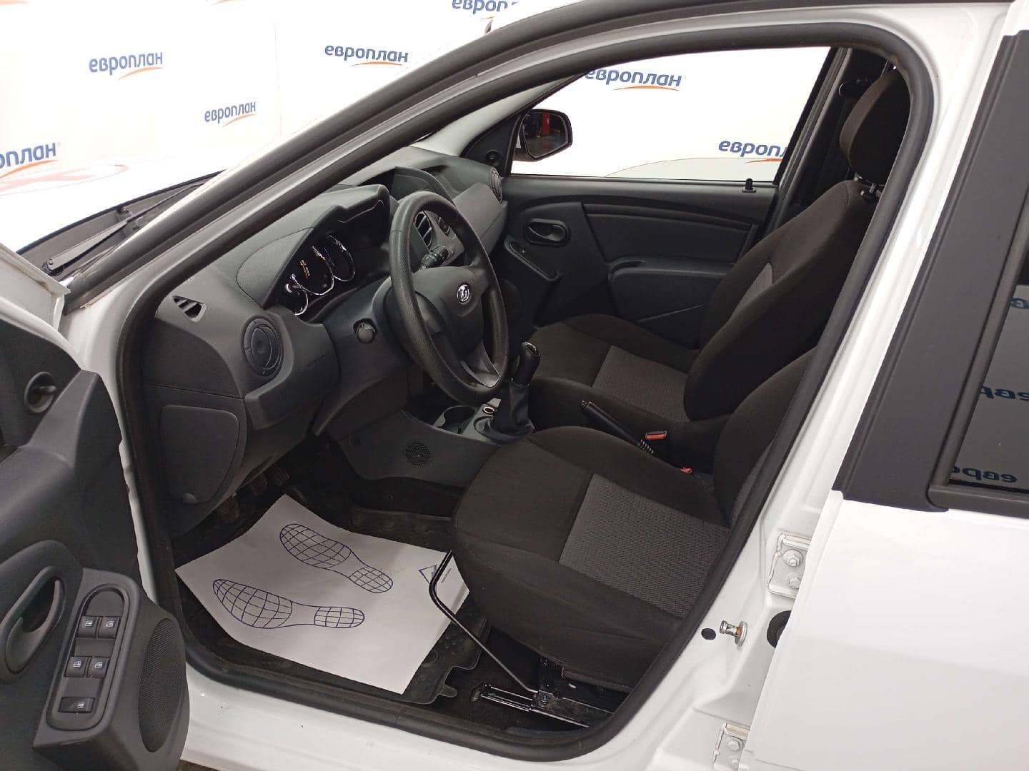 Lada Largus универсал,  59 295 км, 2024 года в лизинг