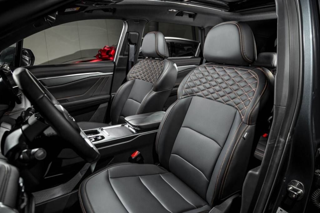 Geely Okavango Flagship 2.0T 7DCT 2WD