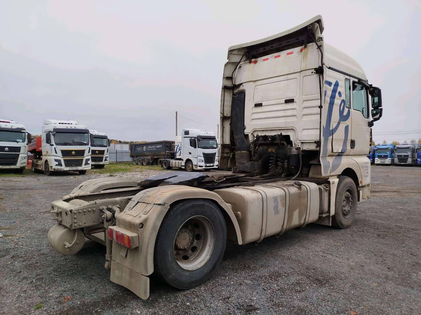 Sitrak C7H 4x2 ZZ4186V361HE,  720 671 км, 2022 года в лизинг
