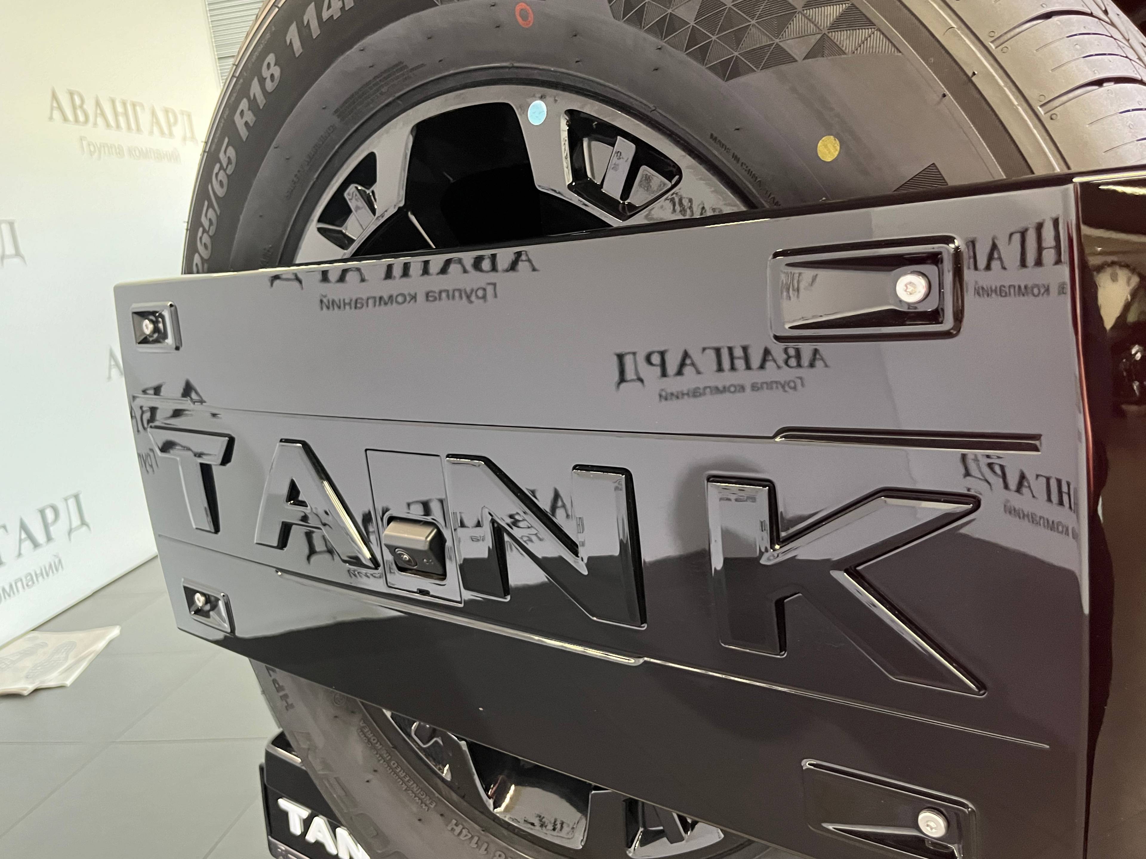 Tank 400 2.0T AT 4WD Premium