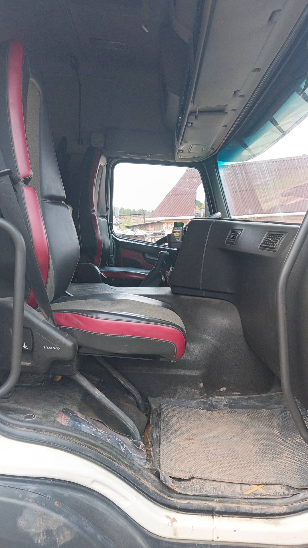 Volvo FMX 460 6x6 (FMX Globetrotter),  275 169 км, 2017 года в лизинг