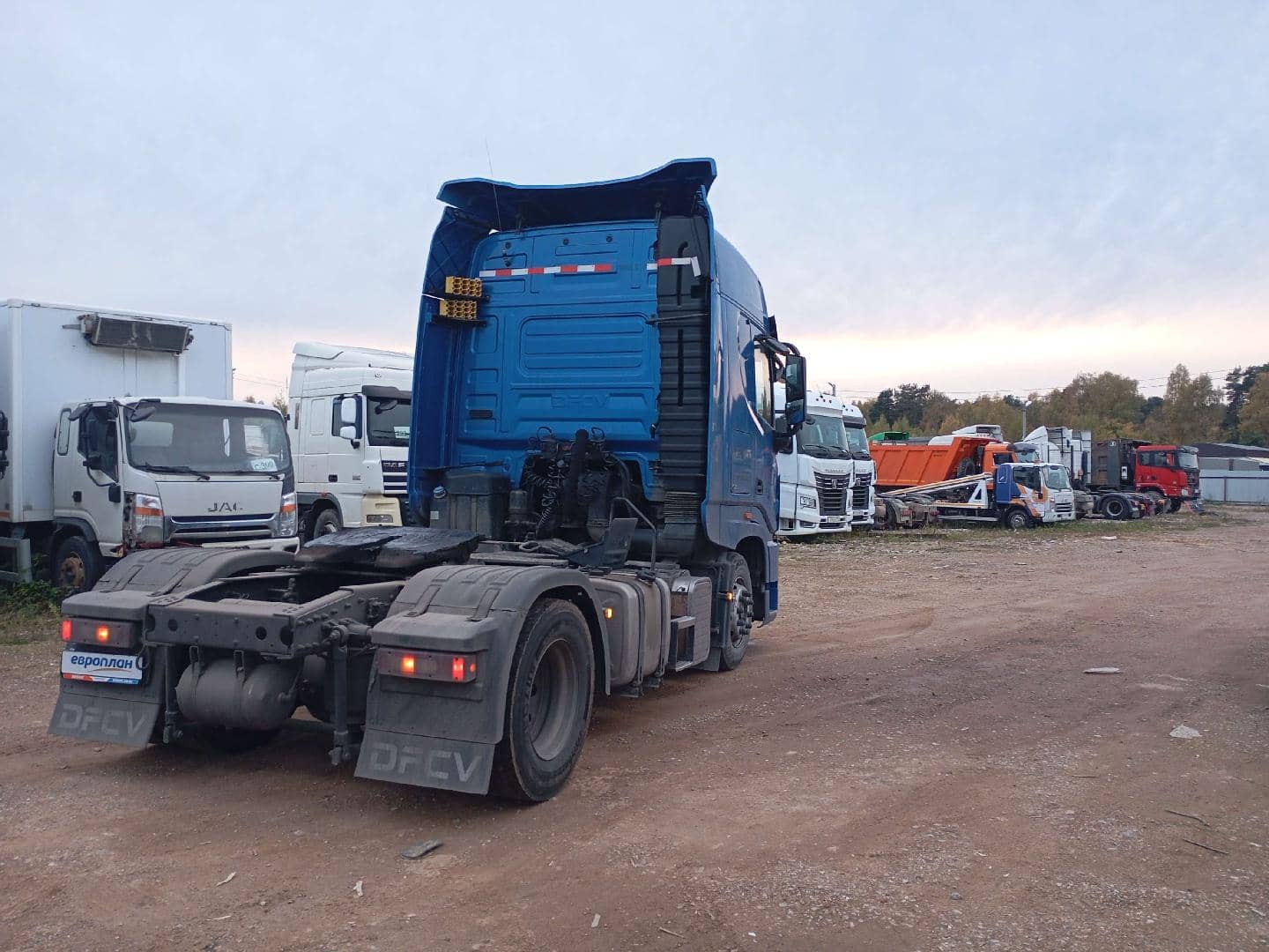 DongFeng GX DFH4180 4x2,  907 383 км, 2023 года в лизинг