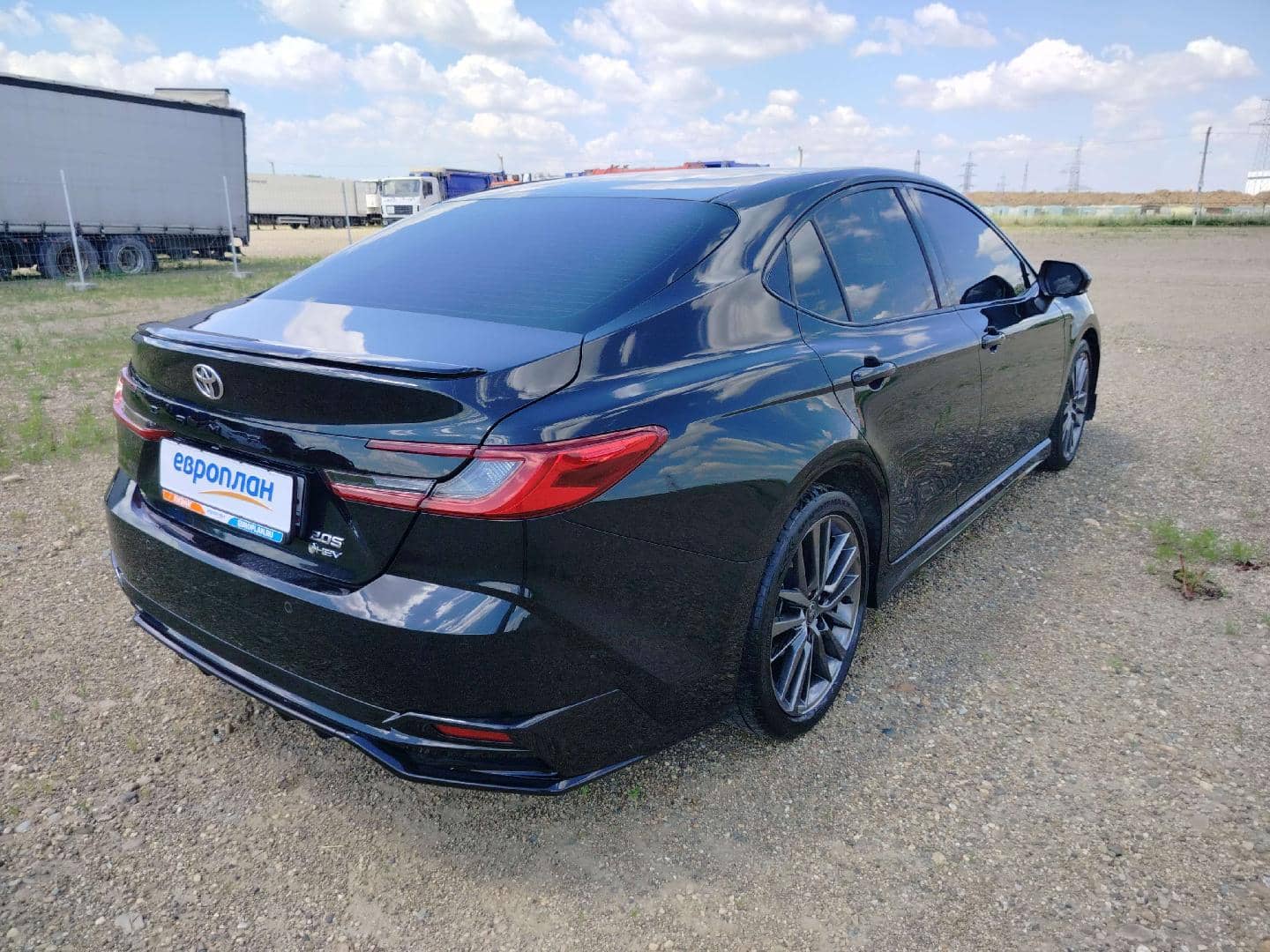 Toyota Camry,  57 573 км, 2024 года в лизинг
