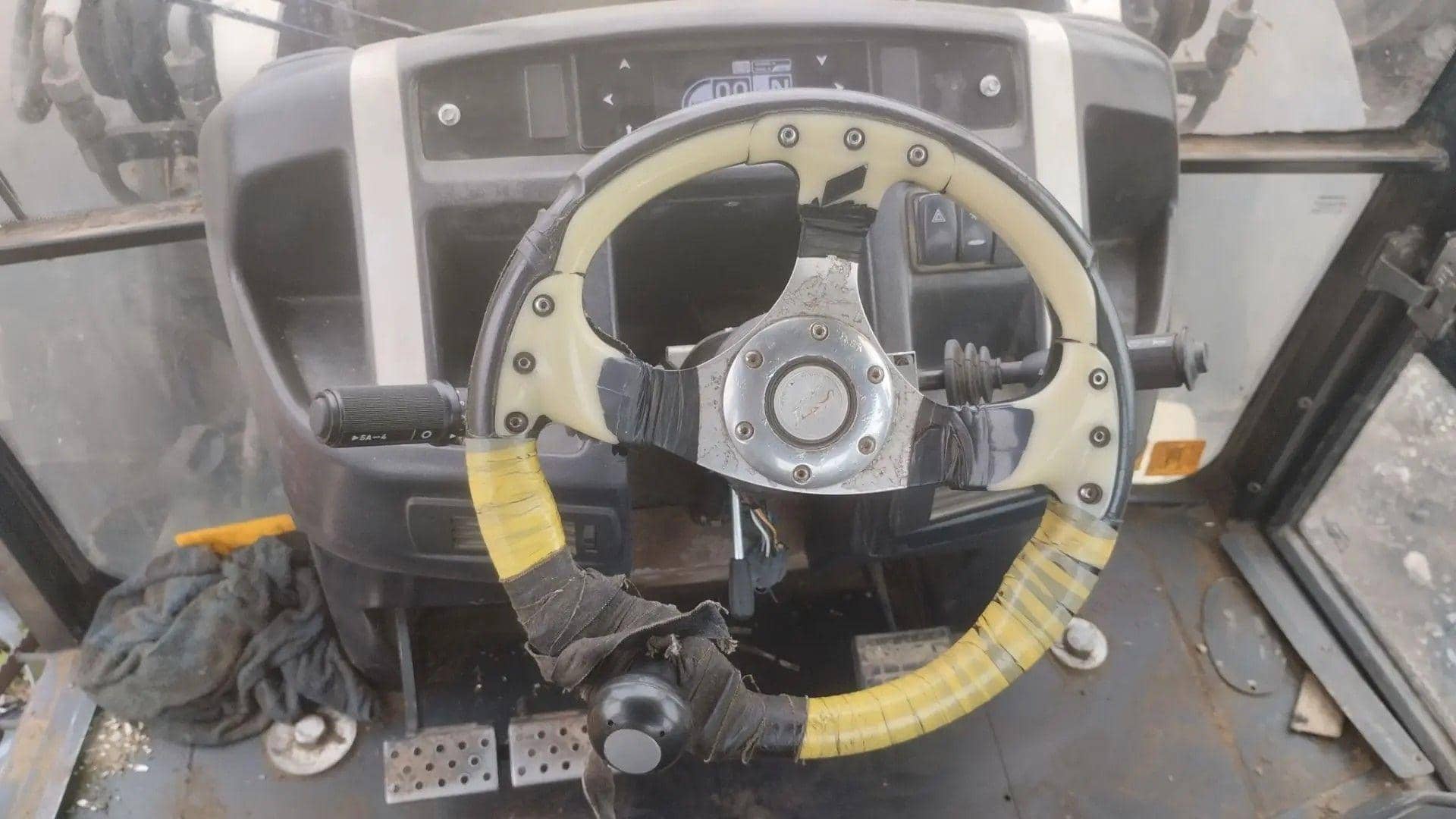 HIDROMEK HMK102S,  18 673 км, 2013 года в лизинг