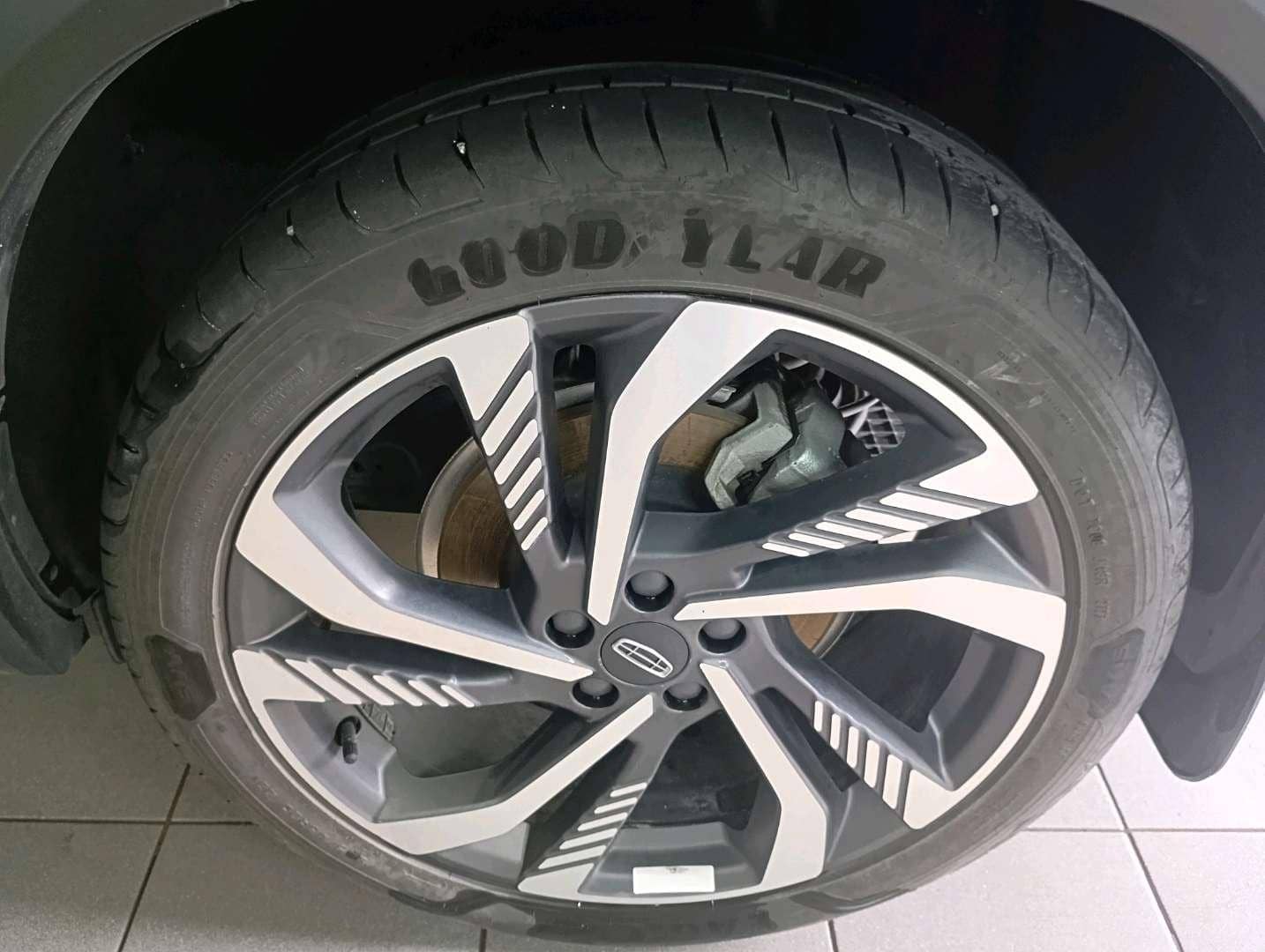 Geely Monjaro,  48 148 км, 2023 года в лизинг