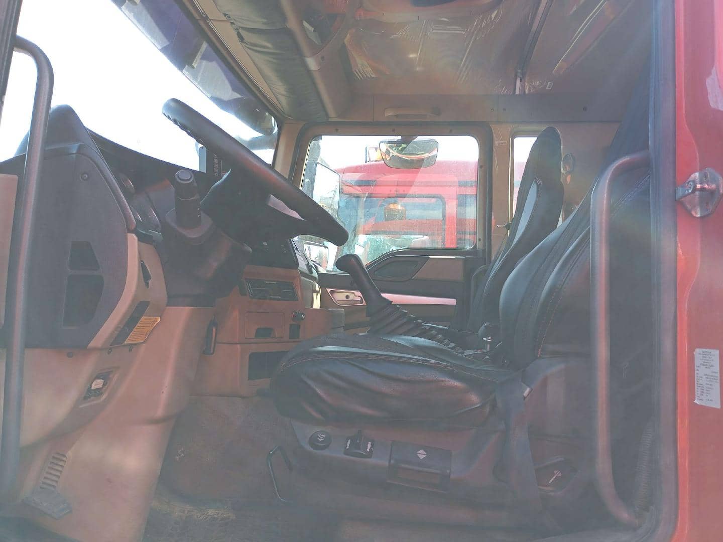 HOWO ZZ3256V384GE 6x4,  179 414 км, 2023 года в лизинг