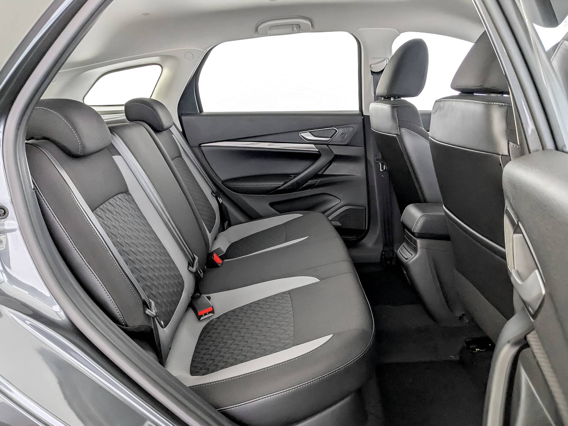 Lada Vesta седан Life 24 1.6 106hp 5MT