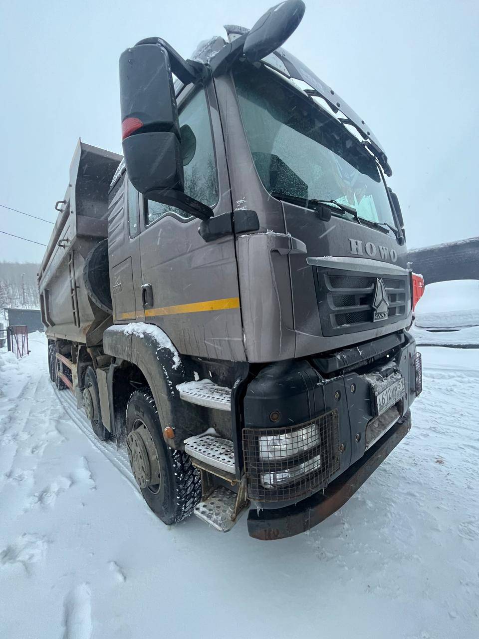 HOWO ZZ3317V386GE1 8х4